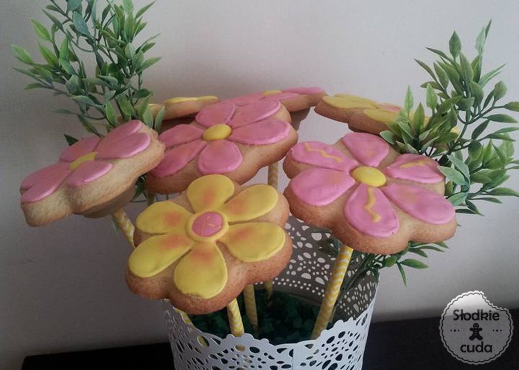 Prezent z okazji imienin, urodzin - bukiet z ciasteczek-kwiatków lub serce z dedykacją :)